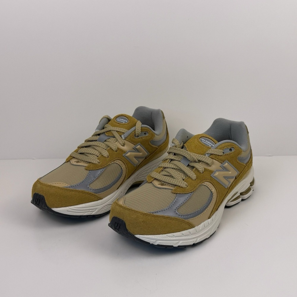New Balance 2002 Sneakers Size 5.5 Kids / 6.5 Women's Beige/Beige GC2002CE - Picture 4 of 6
